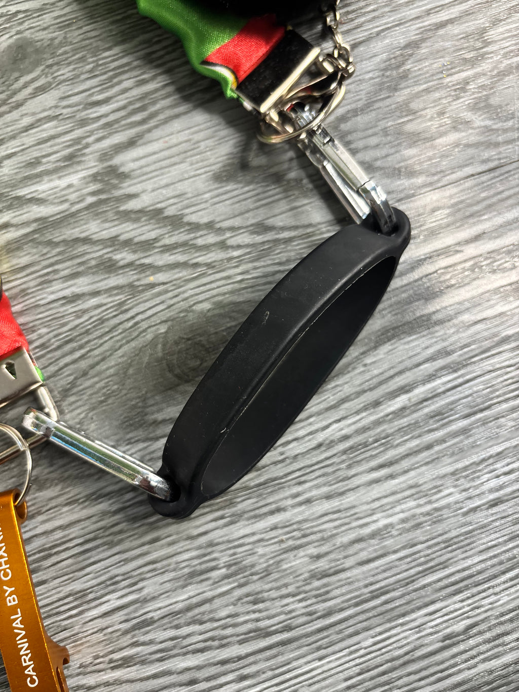 FLAG BOTTLE CARRIER