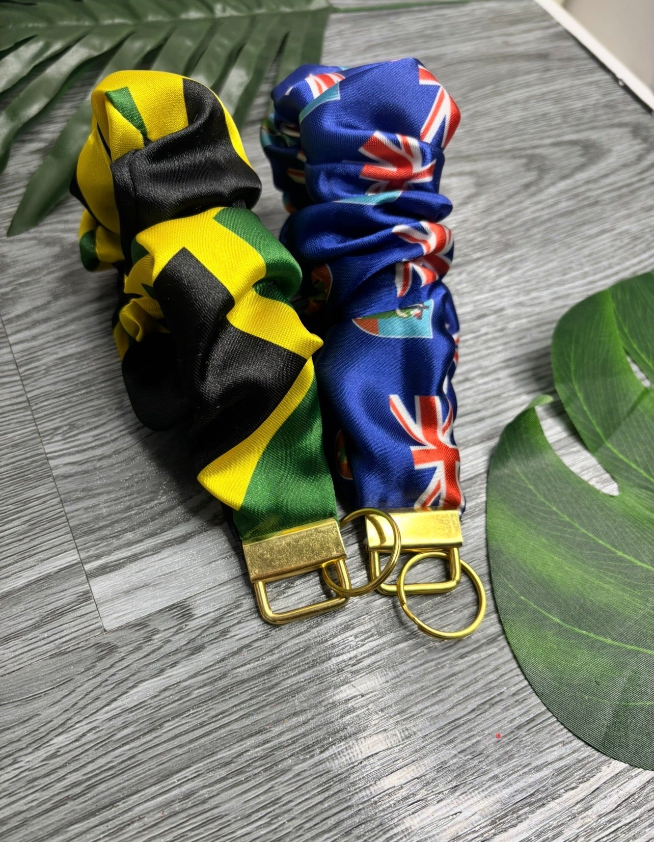 FLAG KEYCHAIN WRISTLETS
