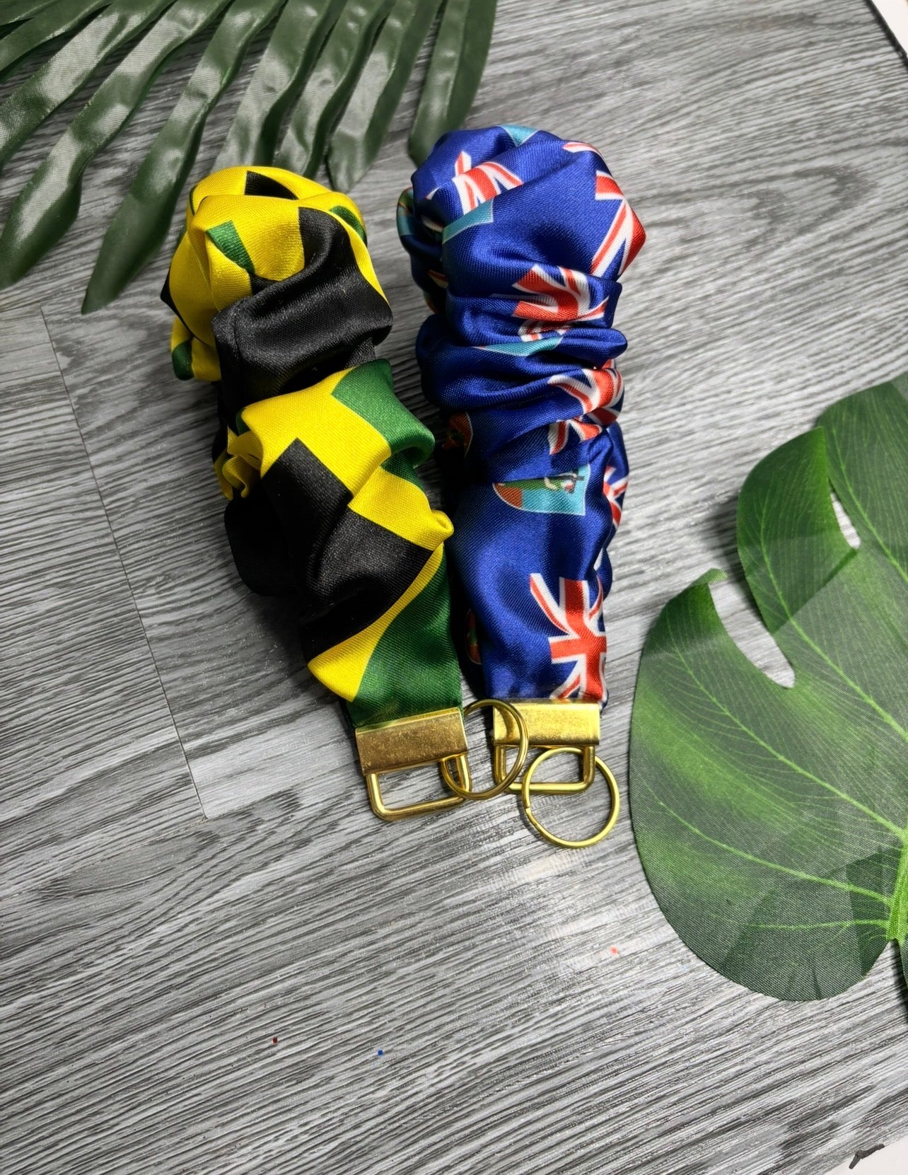 FLAG KEYCHAIN WRISTLETS