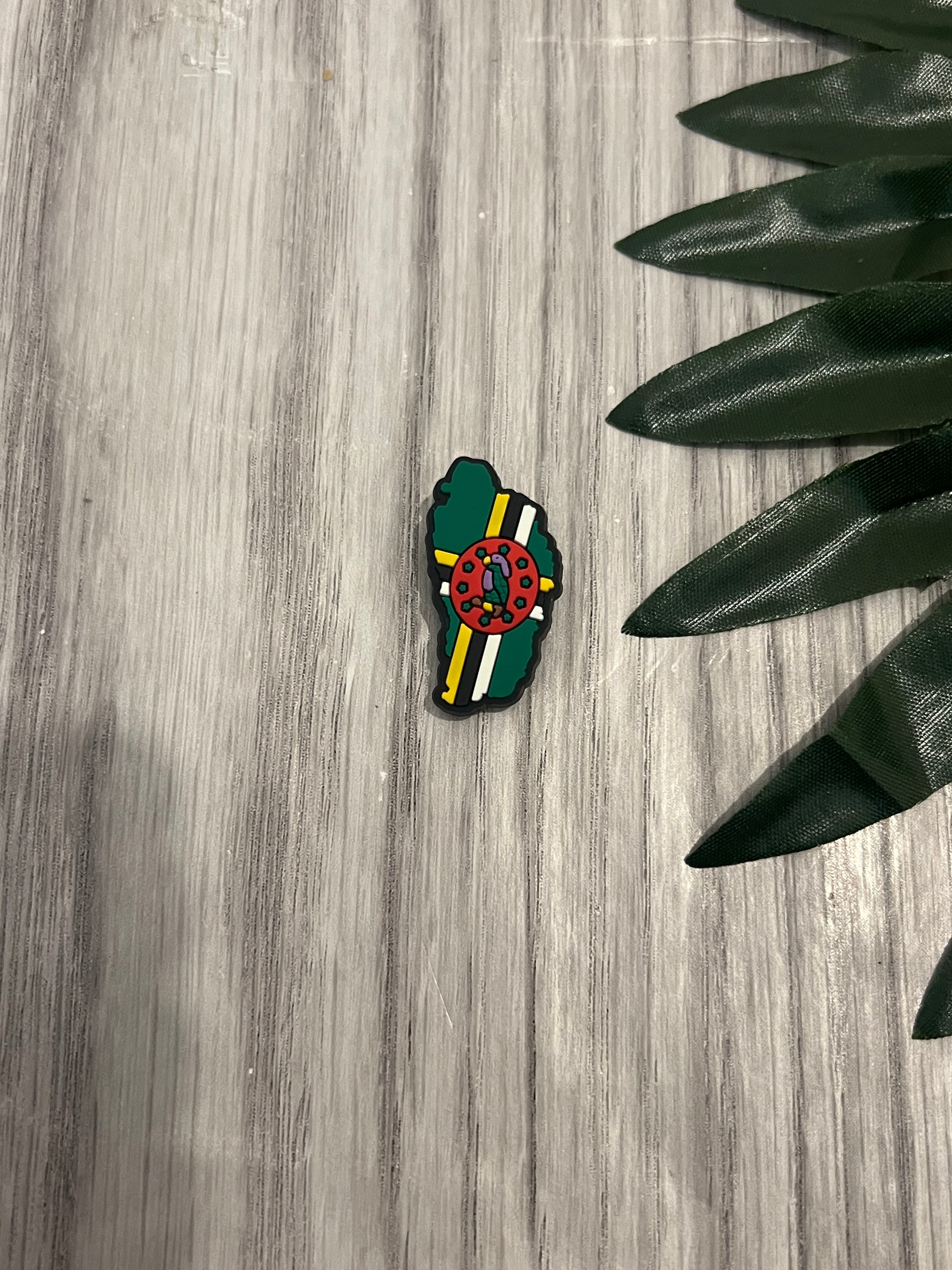 DOMINICA MAP CROC CHARM