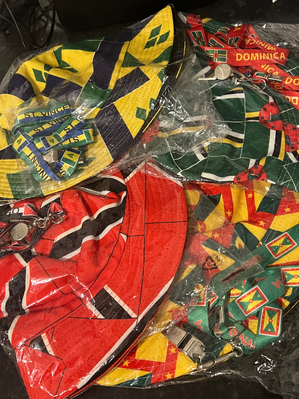 DOMINICA MINI BUNDLE
